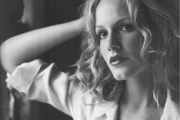 Monet Mazur pic #78290